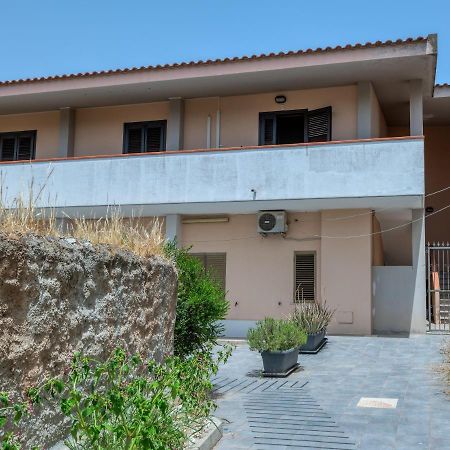 Izzhome Escape 2 Villa San Pietro ภายนอก รูปภาพ