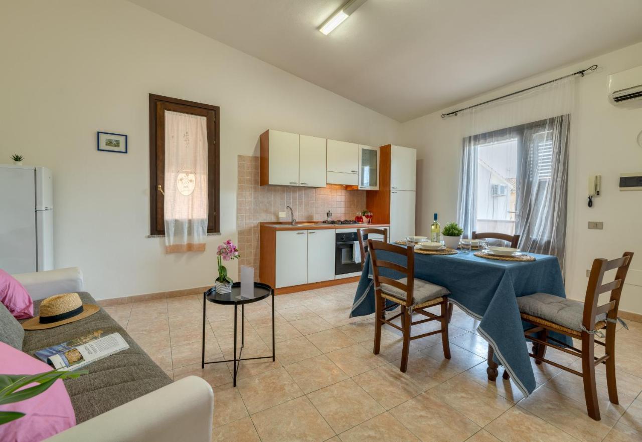 Izzhome Escape 2 Villa San Pietro ภายนอก รูปภาพ
