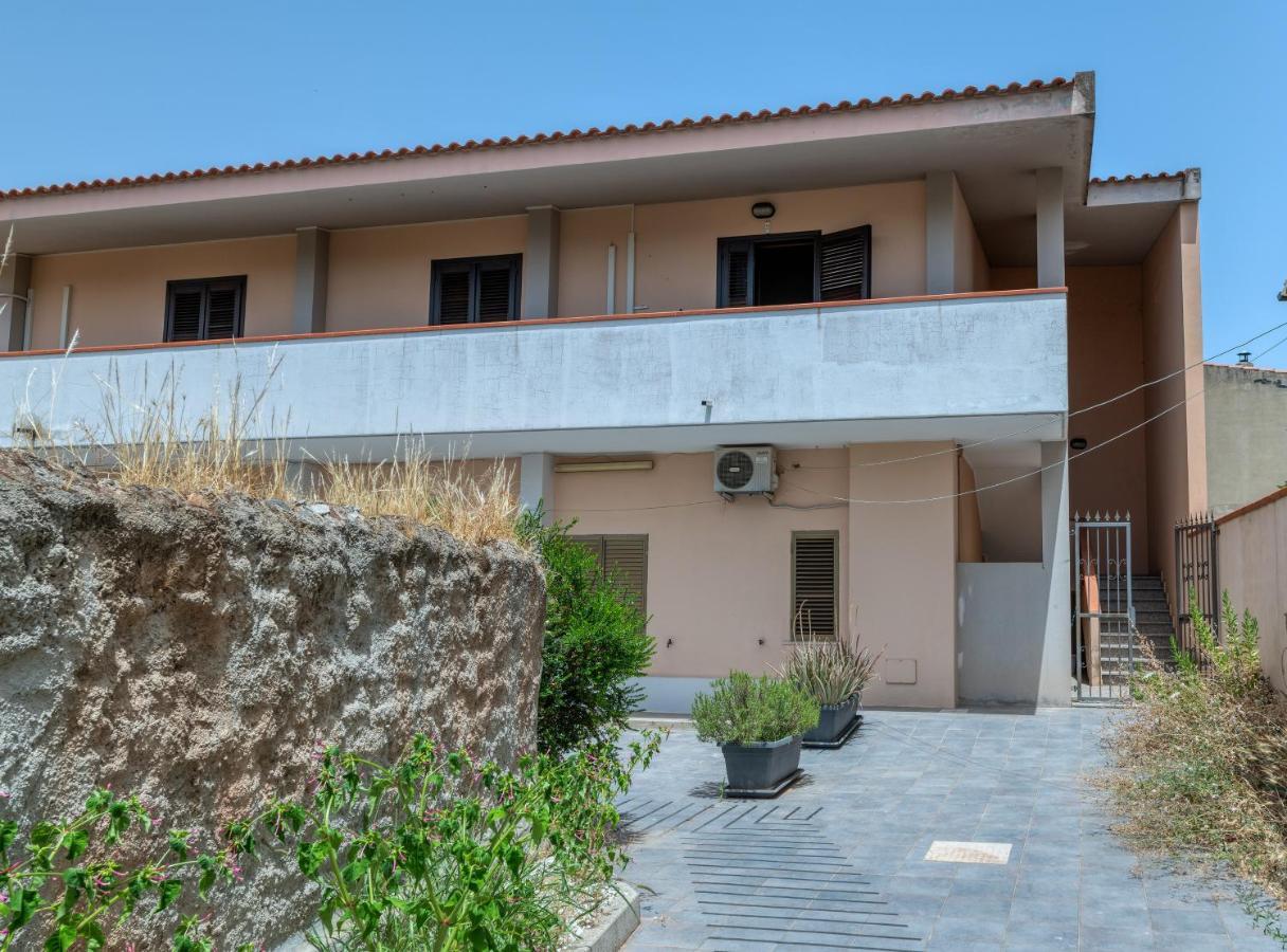 Izzhome Escape 2 Villa San Pietro ภายนอก รูปภาพ